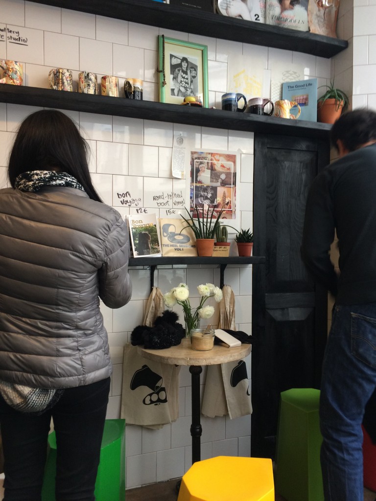 boot-cafe-paris-coffee-shop-inside