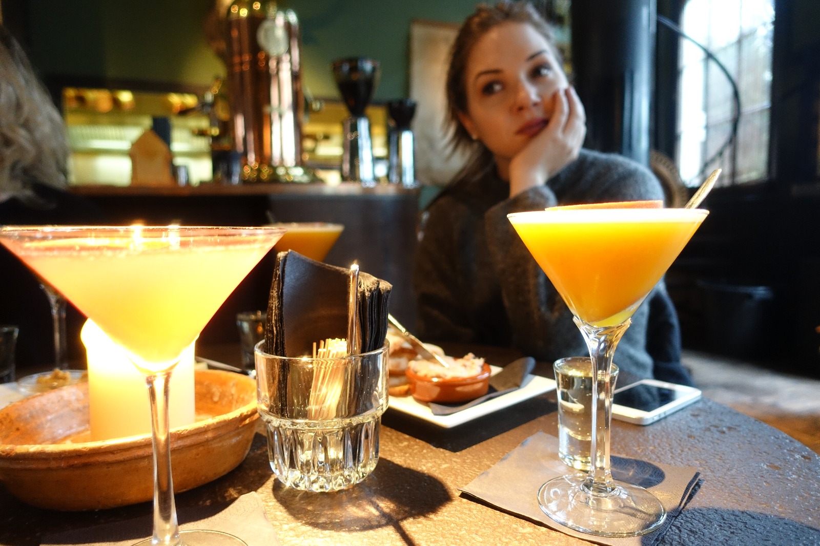 amsterdam-restaurant-lion-noir-caroline-cocktails