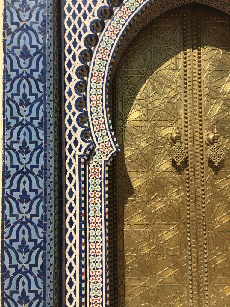 les-exploratrices-maroc-fes-palais-royal-porte-detail