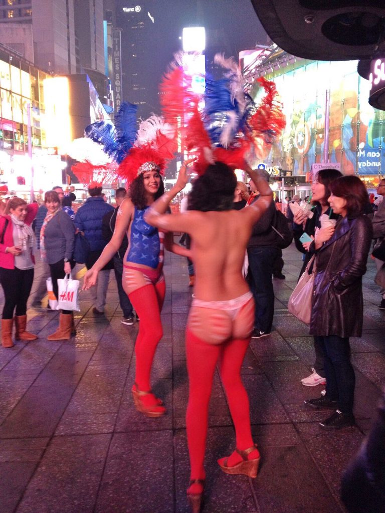 les-exploratrices-nyc-times-square-nuit