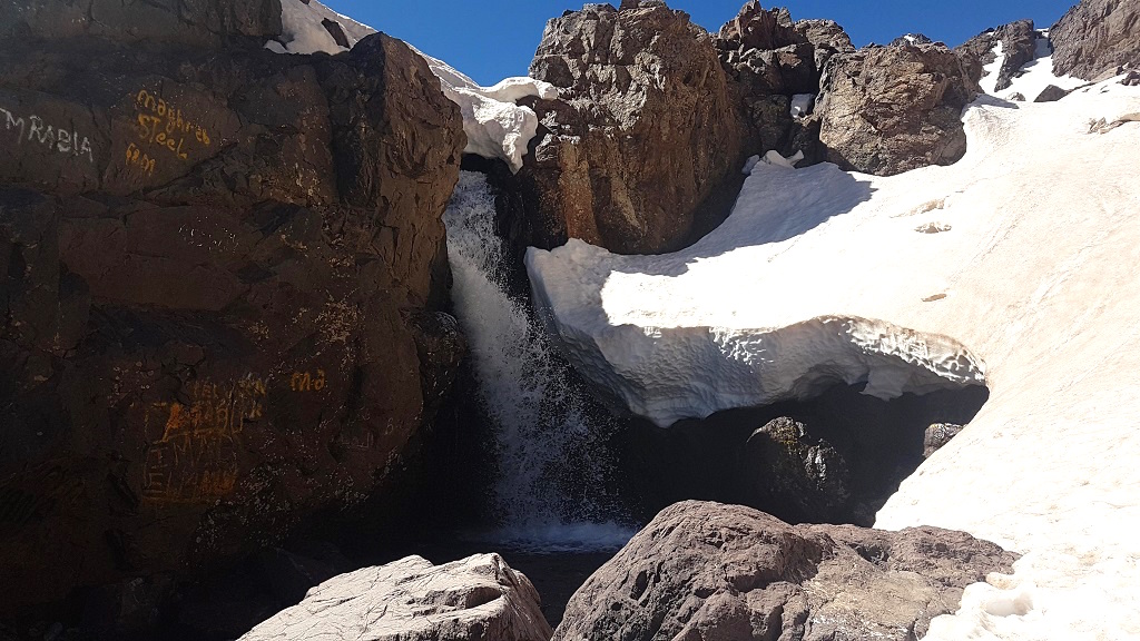 maroc-toubkal-lily-les-exploratrices-cascade-ascension