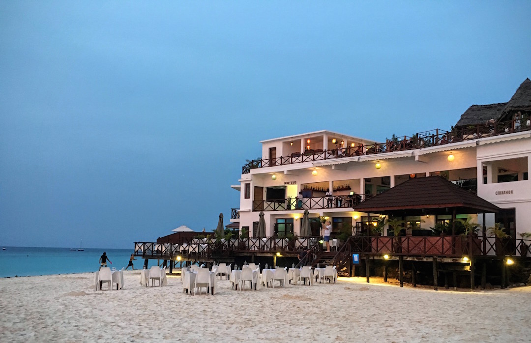diner au Z Hotel à Zanzibar