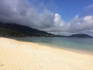 faire du snorkelling à ishigaki sur yonehara beach