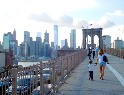 newyork-enfant-brooklyn-bridge-les-exploratrices-voyager-avec-un-enfant